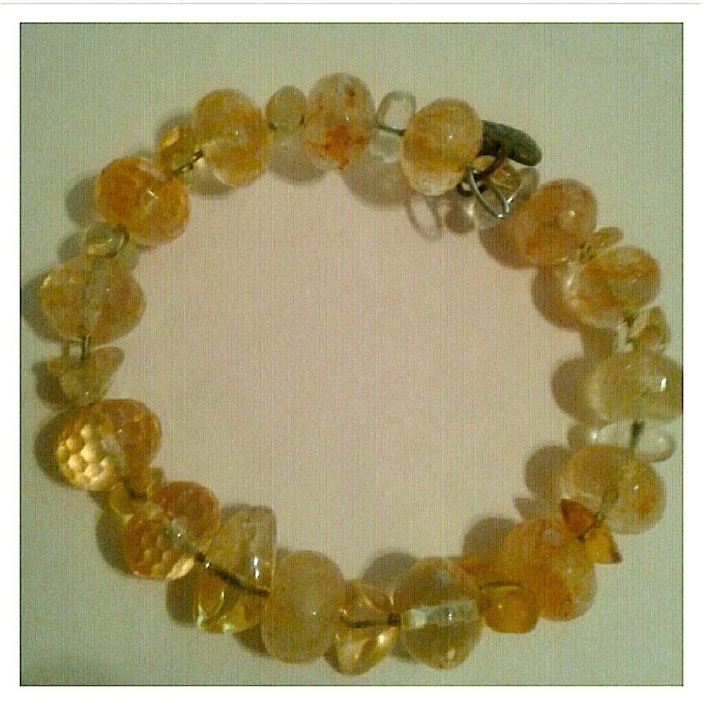 November: Genuine Citrine memory wire bracelet - Picture 3 of 3